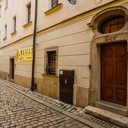 Hotel Beigli & Garden