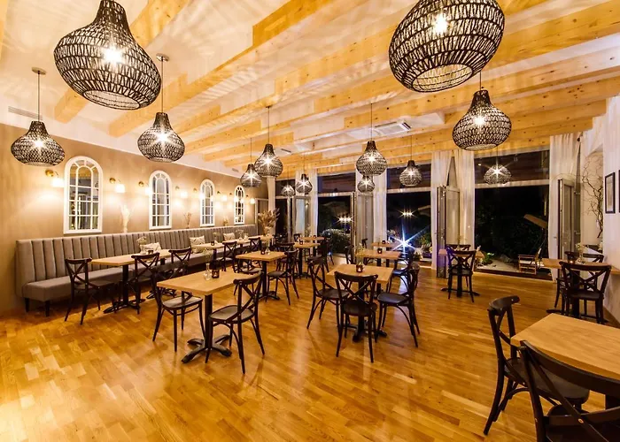 Beigli & Garden Hotel 3*