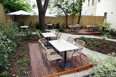 Beigli & Garden 3* ברטיסלאבה