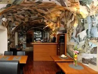 מלון Beigli & Garden 3*