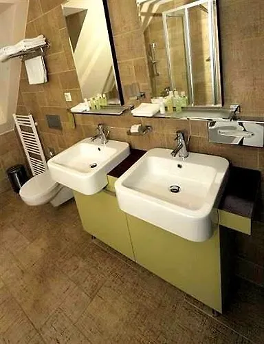 Beigli & Garden Hotel 3*