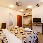 Beigli & Garden Hotel 3*