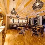 Beigli & Garden Hotel 3*