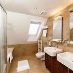 Beigli & Garden Hotel