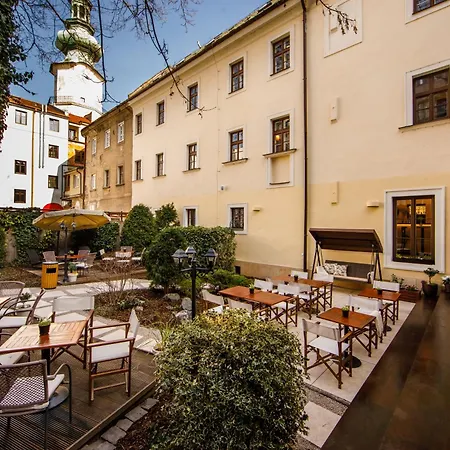 Hotel Beigli & Garden