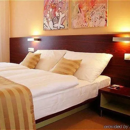 Beigli & Garden 3* براتسيلافا